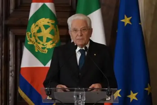 Mattarella: farsi carico del malessere e dell'insicurezza dei giovani