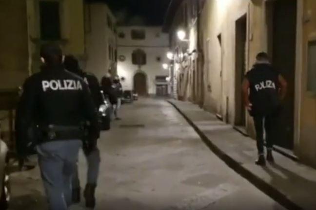 Sequestrano un connazionale in Toscana, in manette tre cittadini cinesi