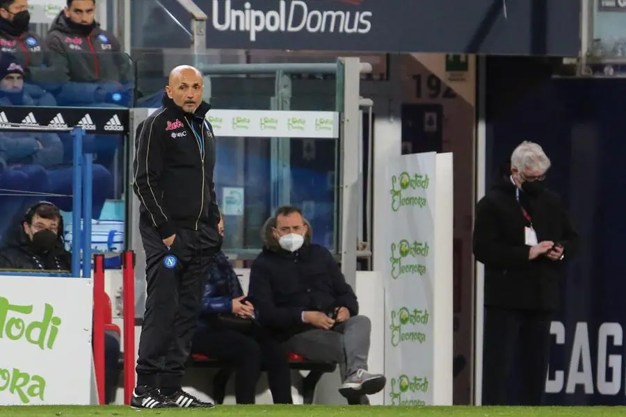 Napoli's head coach Luciano Spalletti during the Italian Serie A soccer match Cagliari Calcio vs SSC Napoli at Unipol Domus stadium in Cagliari, Sardinia island, Itally,21 February 2022 ANSA/FABIO MURRU