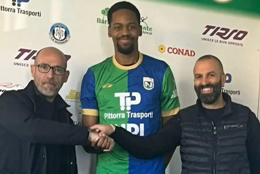 La presentazione di Emile Ngoy (foto Nuorese)