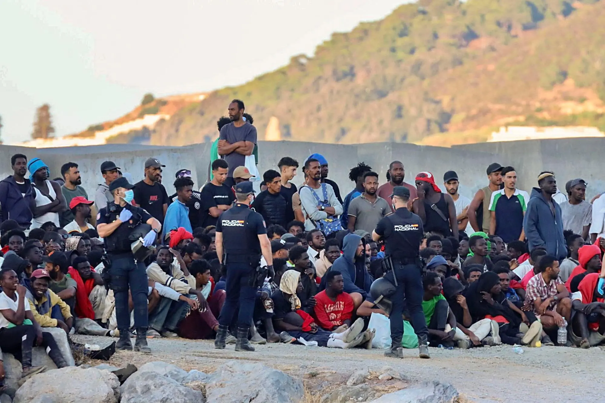 Gruppe von Migranten in Ceuta (Ansa-Reduan)