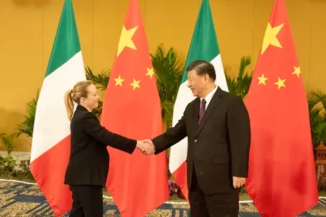 Giorgia Meloni e Xi Jinping (foto Ansa)
