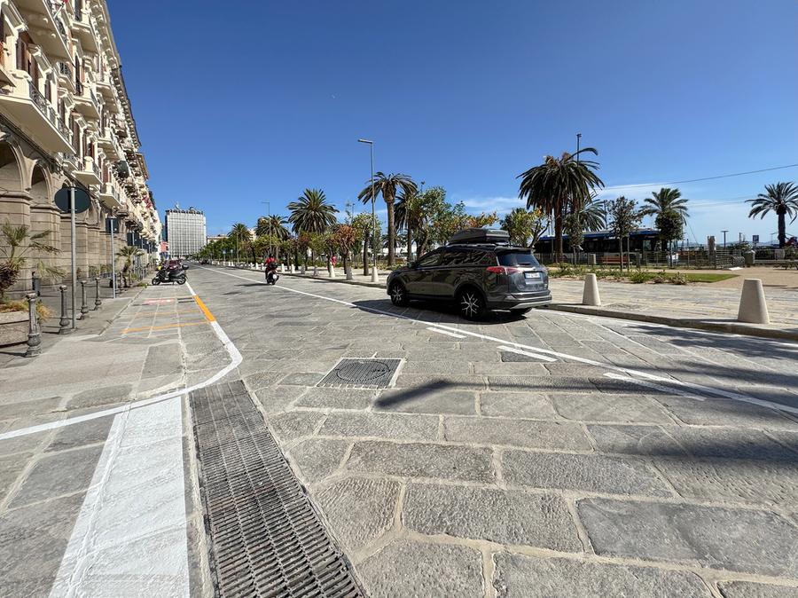 Cagliari, nuova piazza e strada più stretta: dopo 28 mesi riapre via Roma