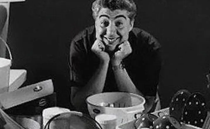 Gino Bramieri nella pubblicità del Moplen