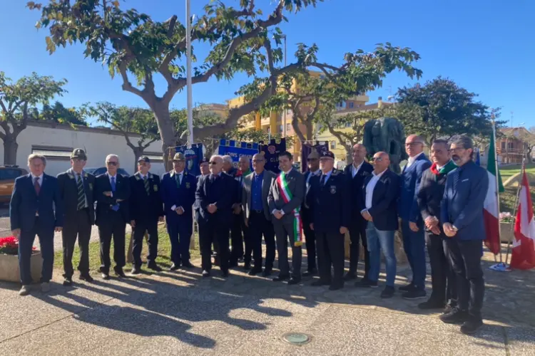 I Lions club Porto Torres con le istituzioni (foto Pala)