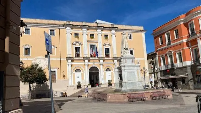 https://immagini.unionesarda.it/version/c:ZmUxMjdlMmYtYWQxNS00:ZjA1MGM0NzMtNGNmMy00/image.webp?f=16:9