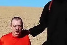 Alan Henning in un video diffuso dall'Isis