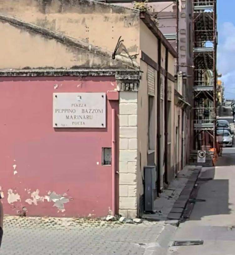 Porto Torres, riqualificazione di piazza Marinaru: area verde e posti auto