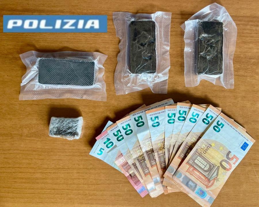 Hashish e soldi in casa, arrestato 62enne a Settimo