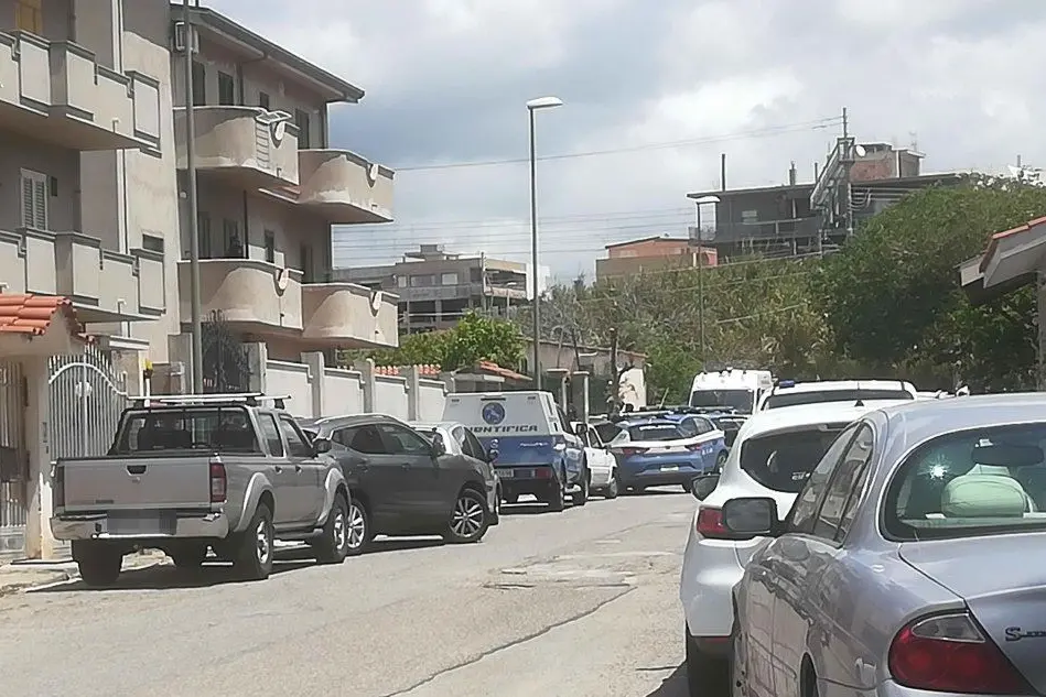 Il palazzo in cui è avvenuta la tragedia (Ansa)