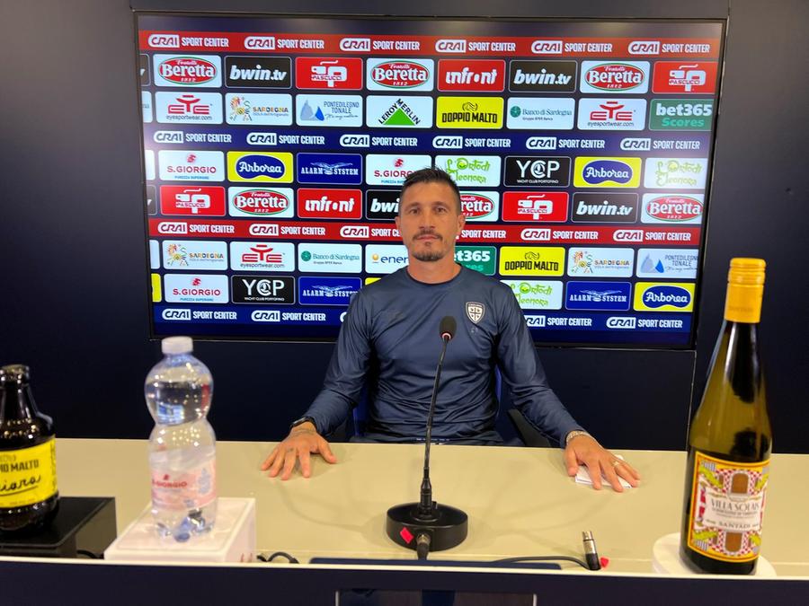 Cagliari-Bologna, Pisacane: «Se non ci sono intoppi gioca Mina, contenti dei nostri nazionali»