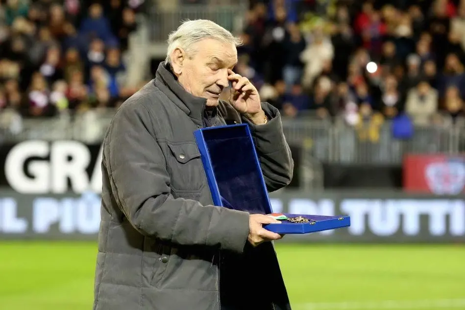 Gigi Riva al Sant'Elia (Ansa)
