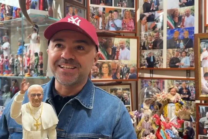 Boom di vendite della statuina di Papa Leone a San Gregorio Armeno