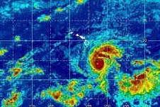 Stato di allerta nelle Hawaii per l'arrivo dell'uragano Lane, scuole chiuse