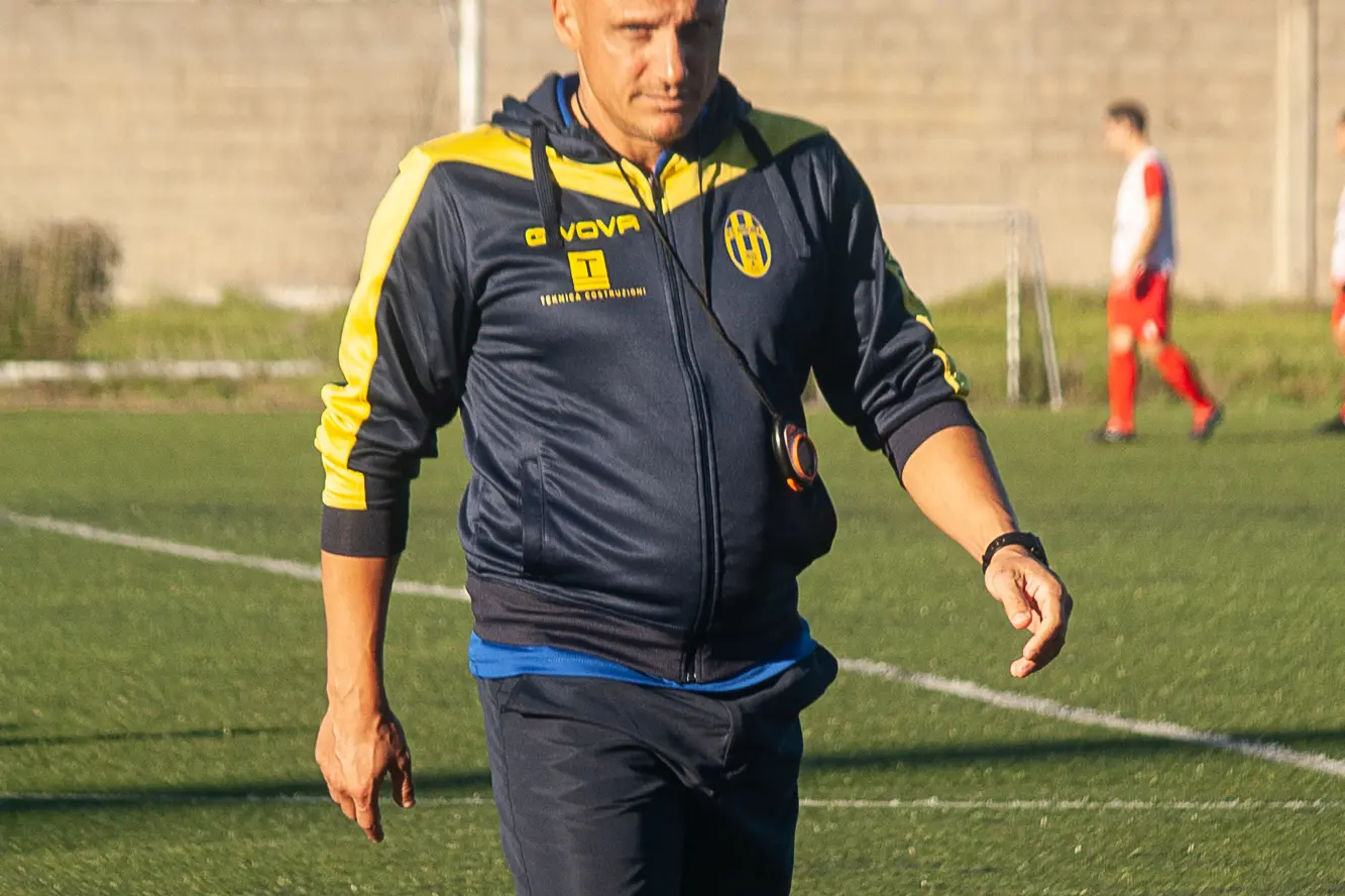 Nunzio Falco, 49 anni, allenatore dell'Arborea (foto di Virgilio Alfano)