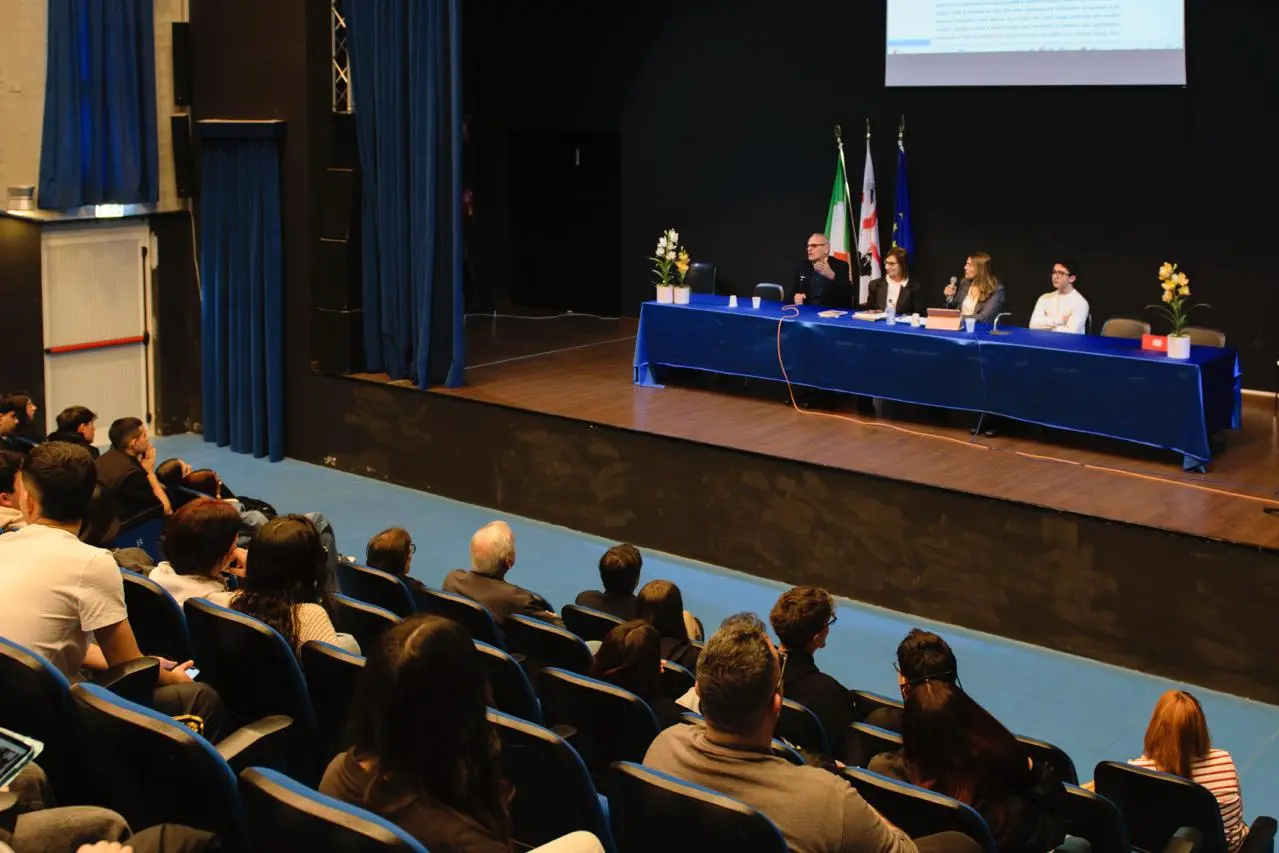 La presentazione di L'uomo che amava scavare. (a. s.)