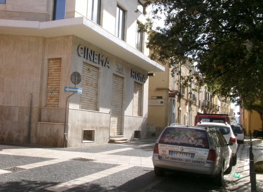 Due milioni di euro per far rinascere il cinema “Roma”