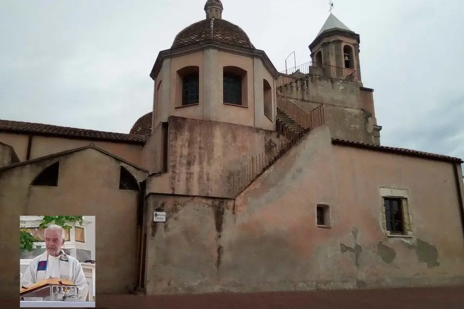 La chiesa del Santissimo Salvatore, nel riquadro don Mario Cugusi (foto Loi)