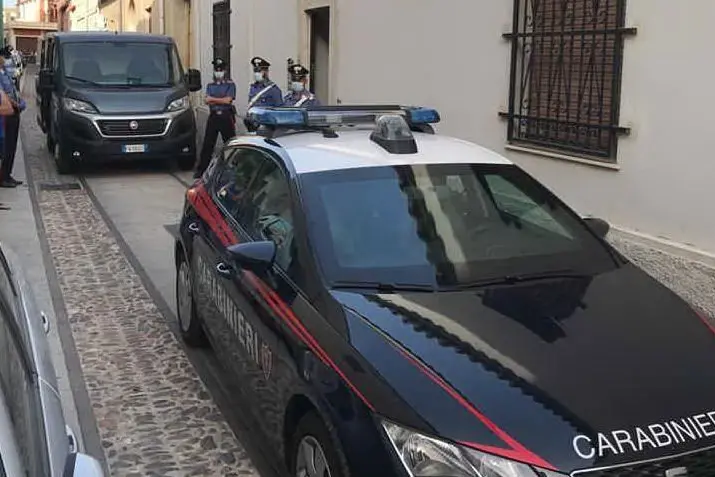 I carabinieri sul posto (Foto Andrea Serreli)