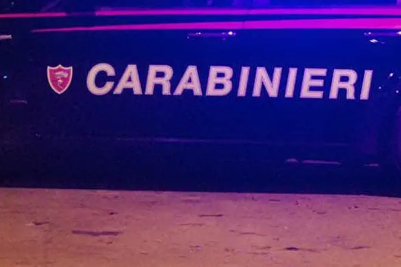 Un'auto dei carabinieri