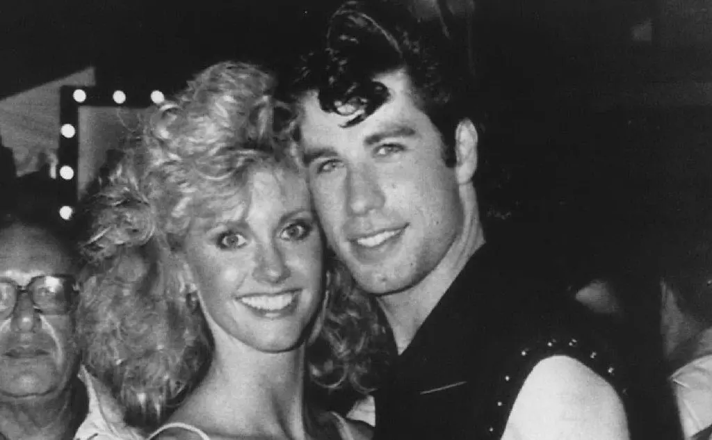 Protagonisti John Travolta e Olivia Newton John