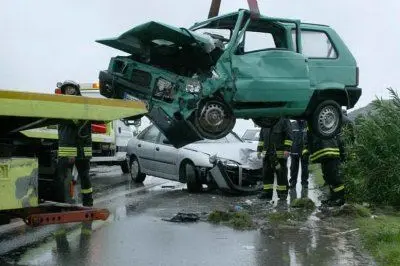 Un incidente all'altezza di Barbusi, il tratto stradale è particolarmente insidioso